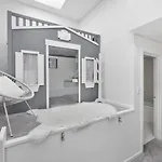 Willoughby Luxe - Modern Stay Near Sydney Cbd